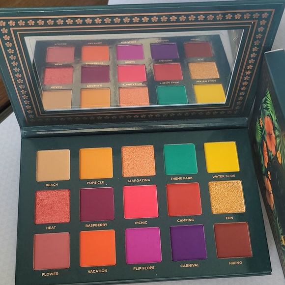 Ace Beauty Nostalgia Palette - Picture 3 of 10